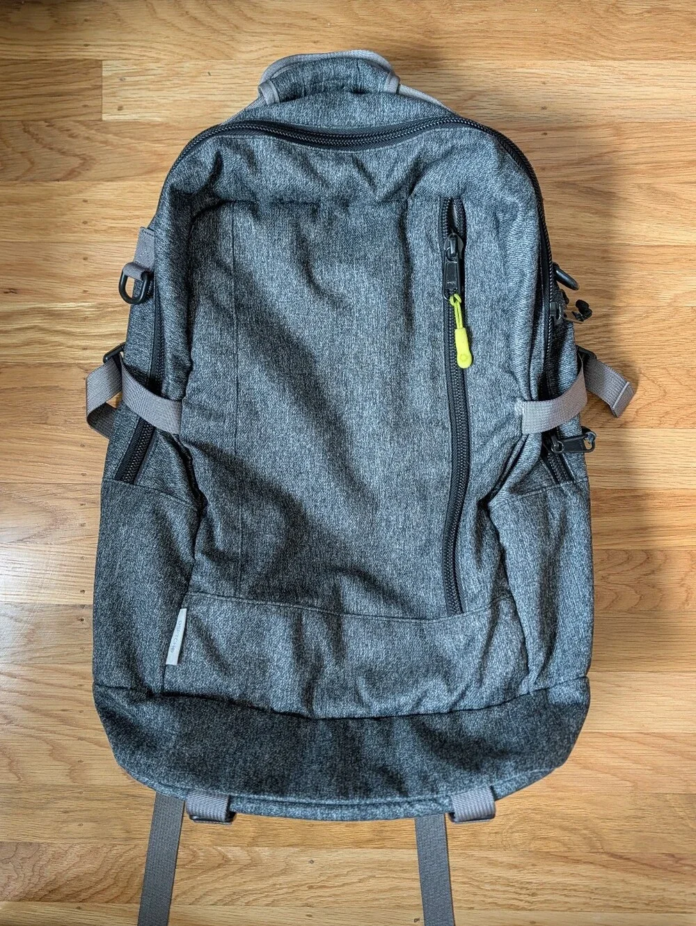 DSPTCH Daypack In Speckled Gray